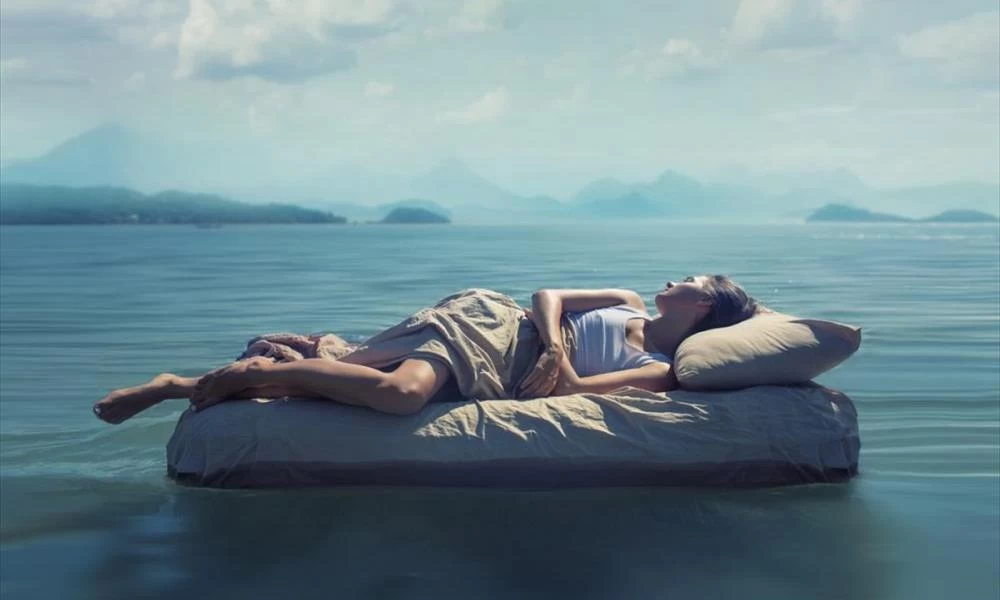 Καύσωνας και ύπνος: Υπάρχει λύση για να κοιμηθείτε ήρεμα